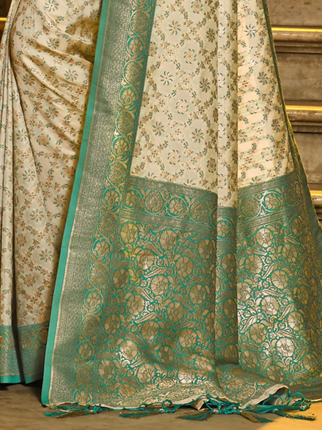 Green Border Banarasi Silk Saree with Zari Weaving