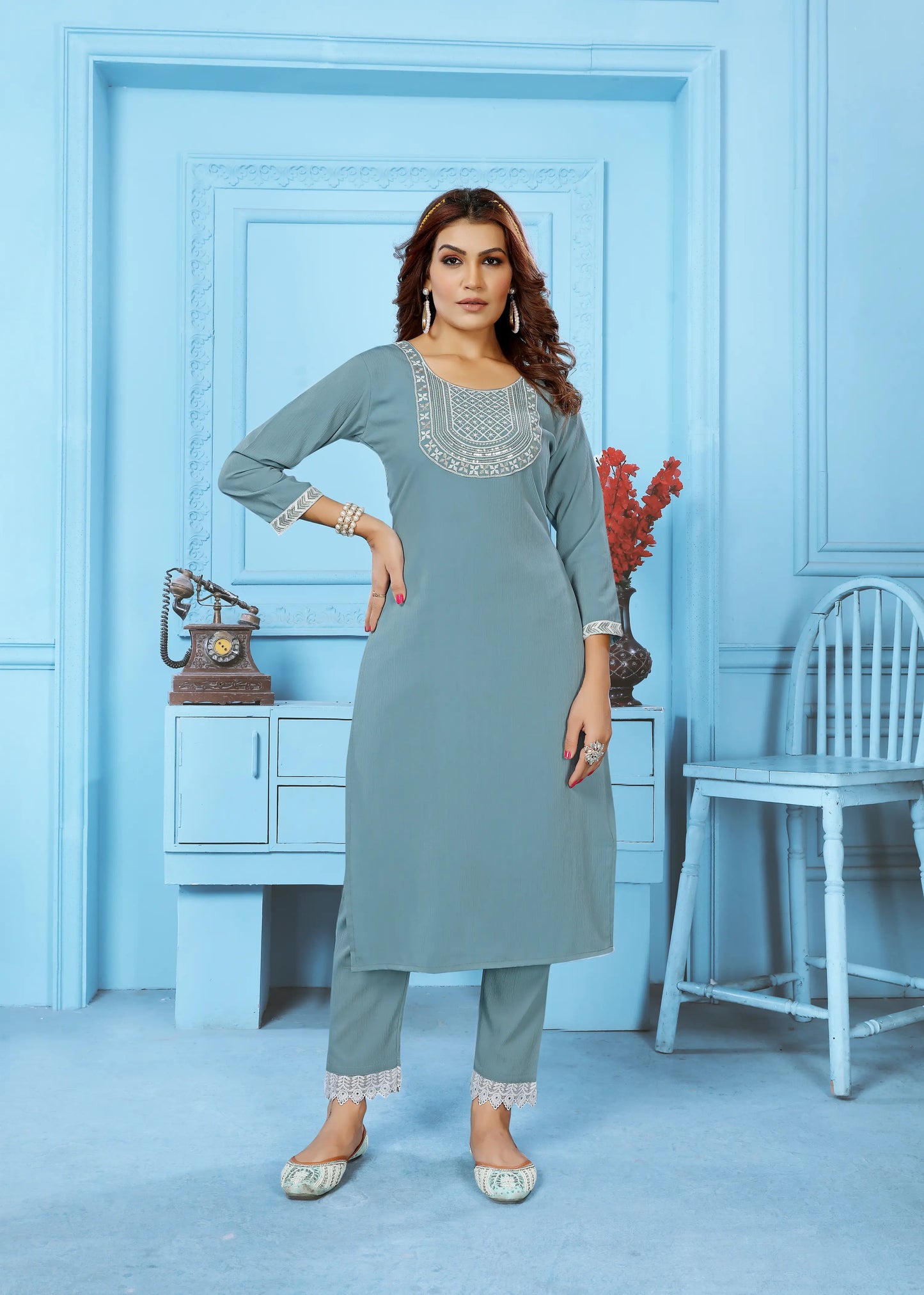 Light Gray Kurta Set With Embroidery Work