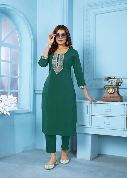 Green Kurta Set With Embroidery Work
