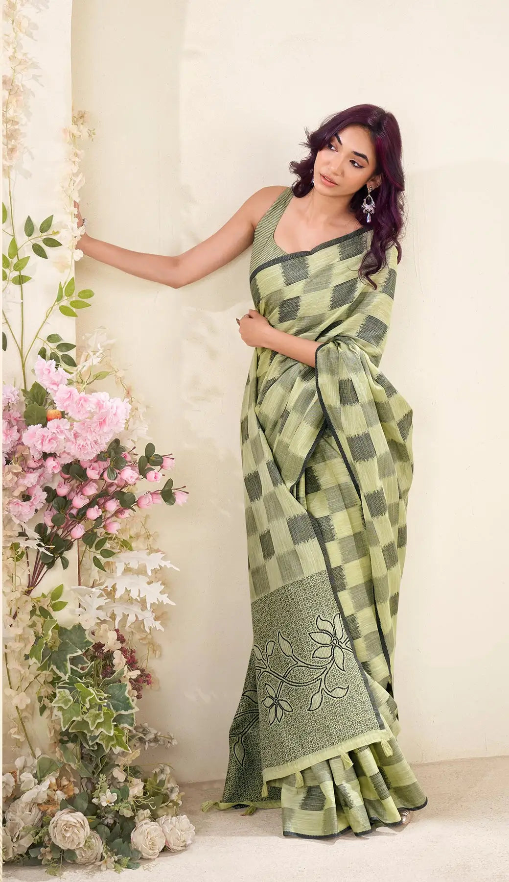 Perot  Linen Silk Saree with Checks Print