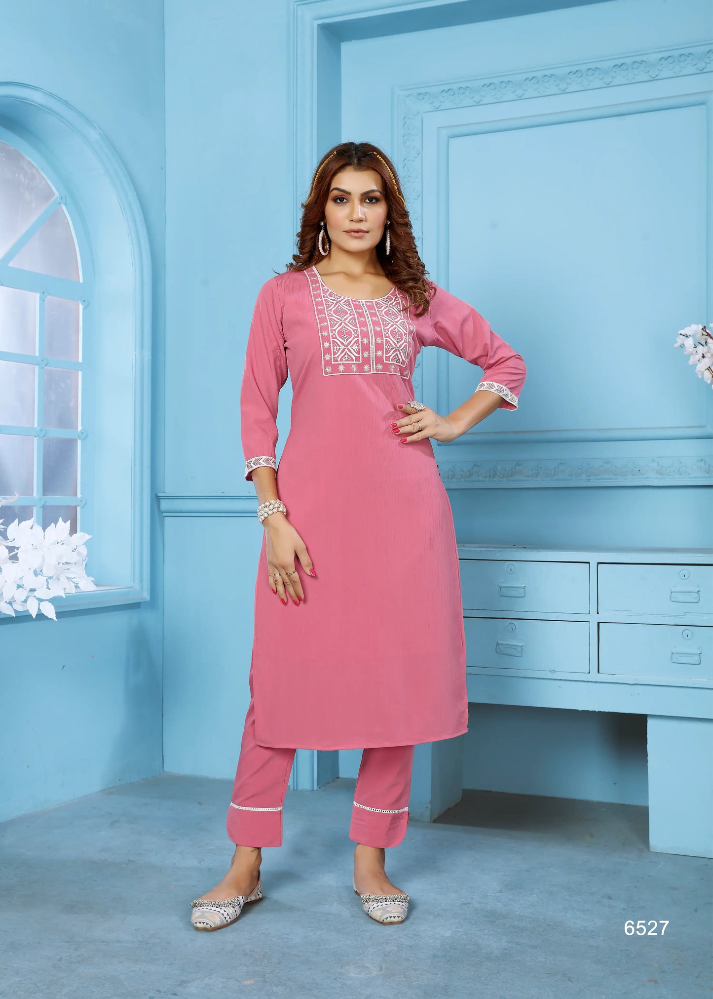 Pink Kurta Set With Embroidery Work