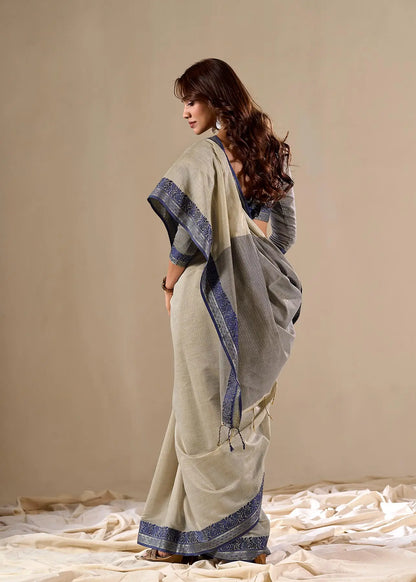 Grey Handloom Silk Saree With Contarast Border