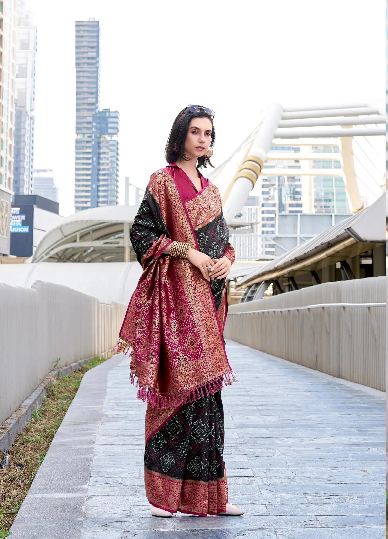 Black Soft Silk Bandhani Weaving Saree