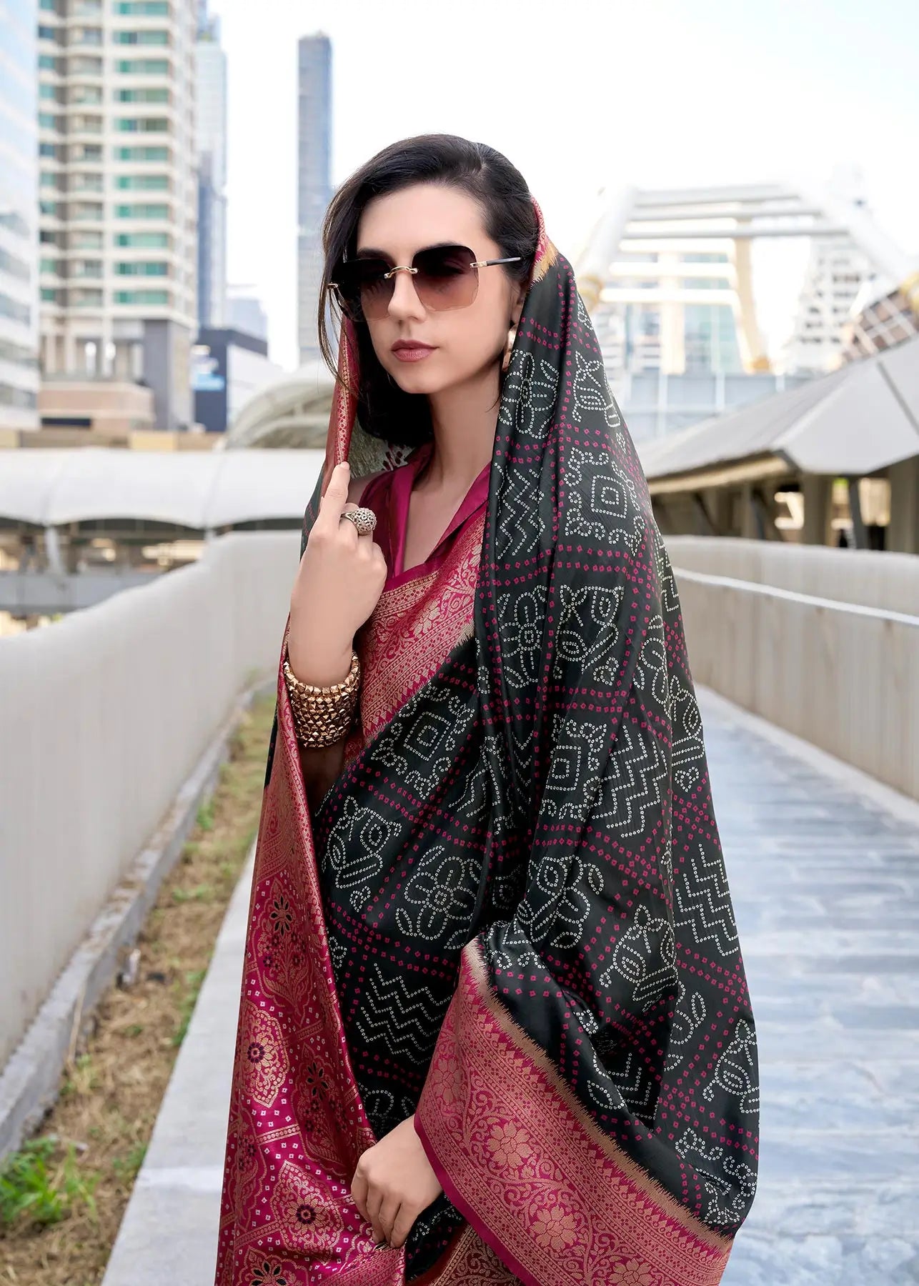Black Soft Silk Bandhani Weaving Saree
