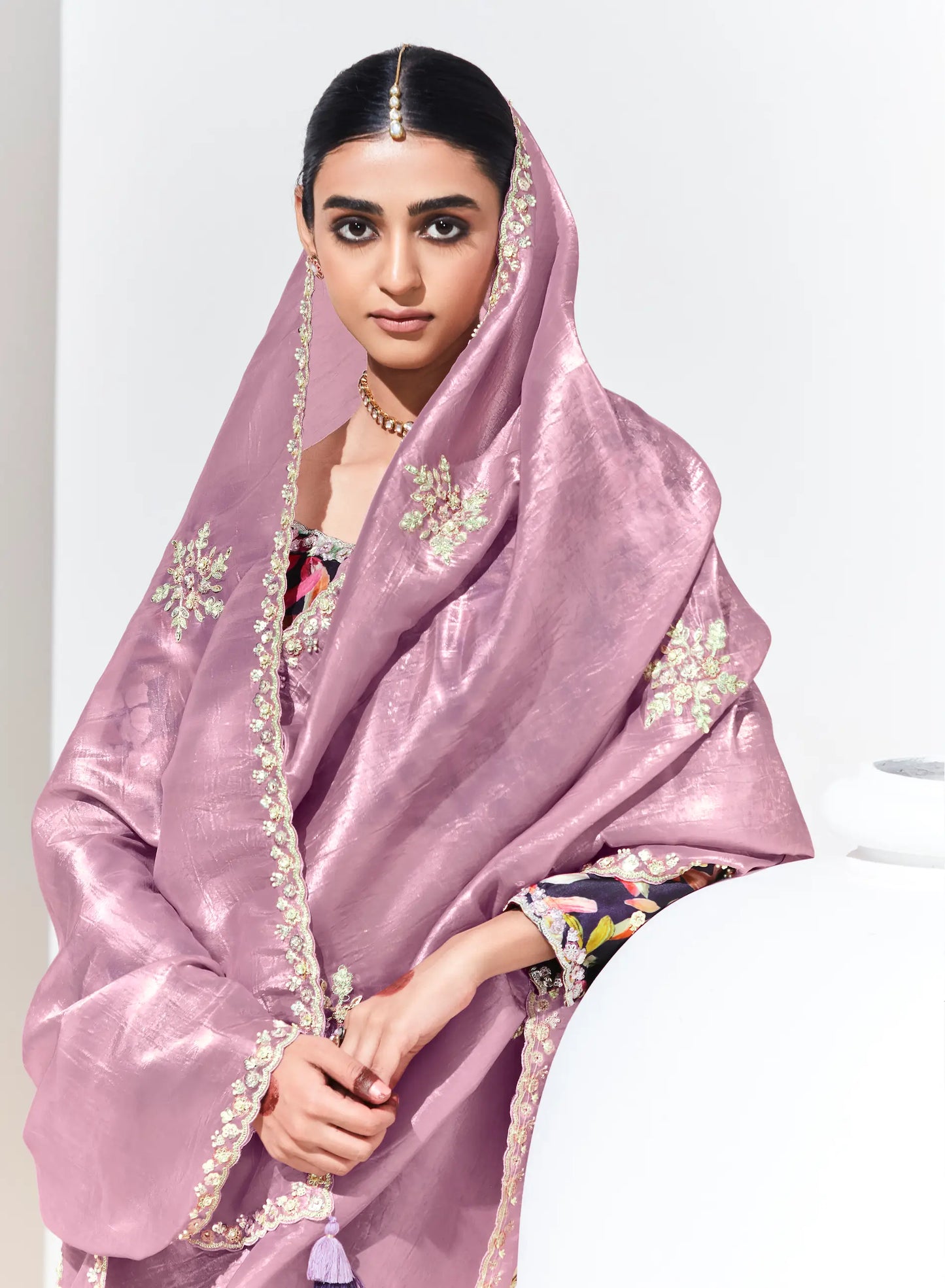 Dusty Pink Glass Organza Saree With Digital Print,  Sequence & Thread Embroidery Work
