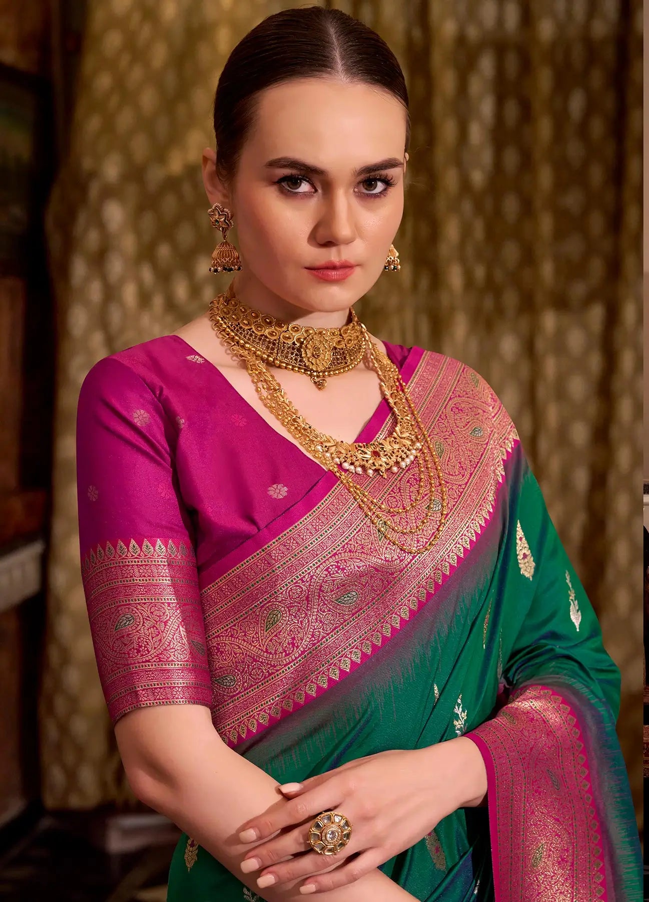 Dark Green Soft Silk  Zari Weaving  Saree With Contrast Border
