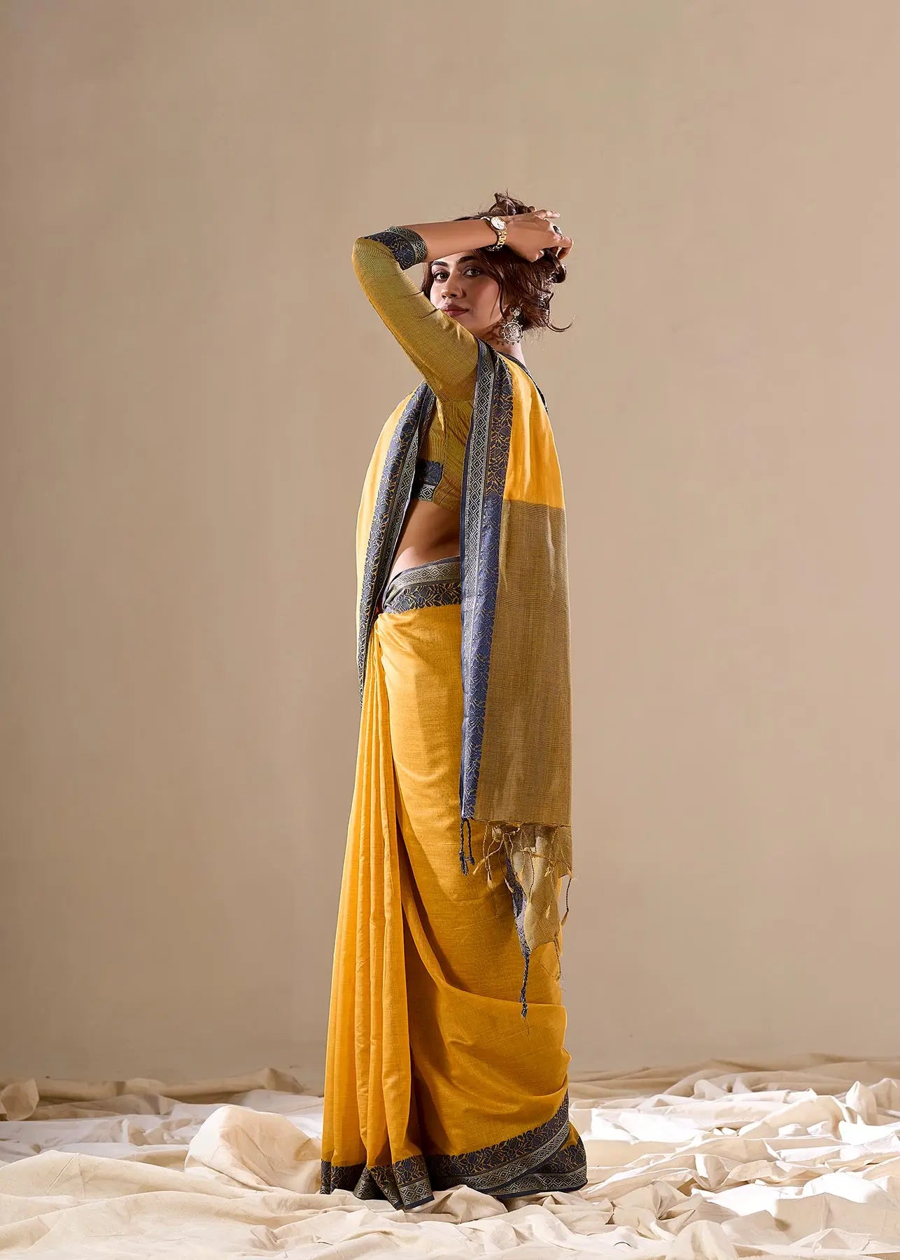 Yellow Handloom Silk Saree With Contarast Border