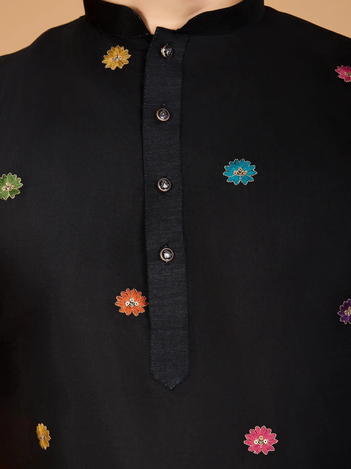 Black Silk Kurta With Thread & Sequins Embroidered Work