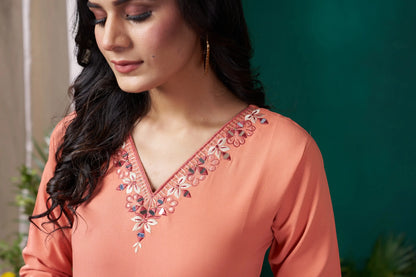 Peach Handwork Kurta Set With Pocket