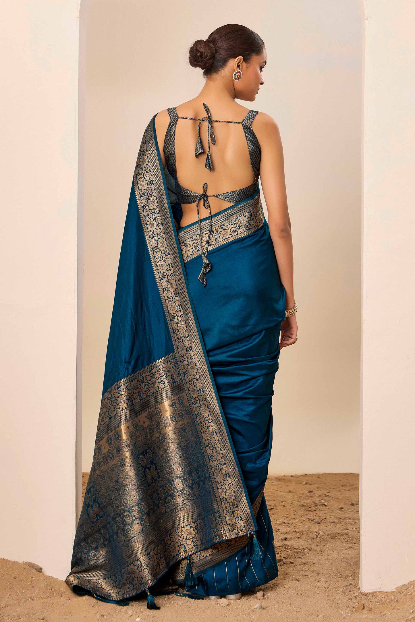 Teal Blue  Dolla Silk with Wevon Galla Designer Work  Saree