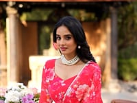 Red Weightless Marbal Saree With Floral Print & Pearl Lace Border