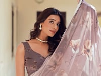 Brown Weightless Marbal Saree With Floral Print & Lace Border