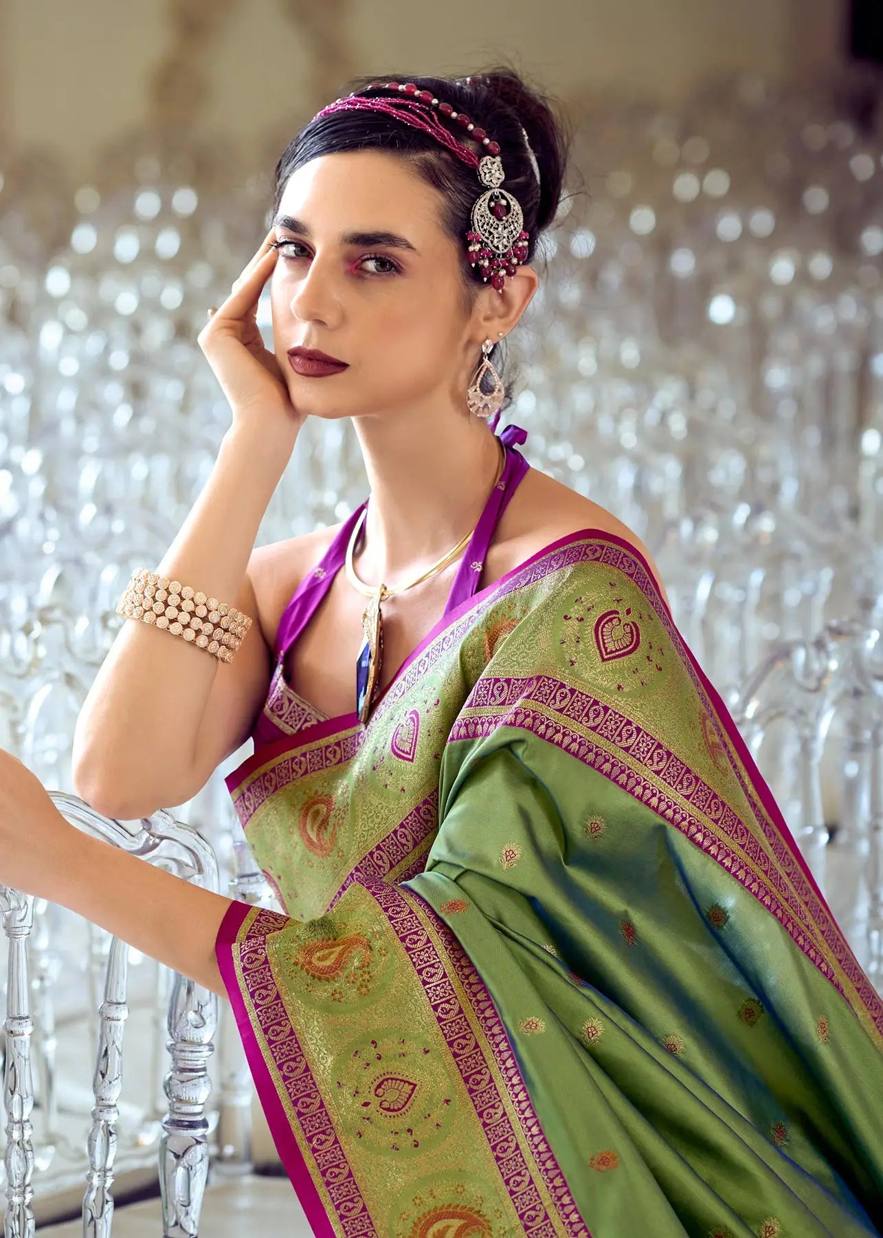 Green Pure Soft Banarasi Silk Saree with Zari Weaving & Contrast Border